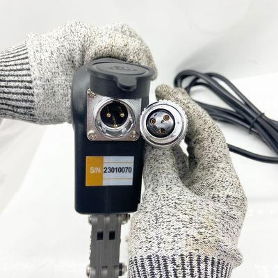 اختبار الجسيمات المغناطيسية بـ 110 فولت تيار متردد