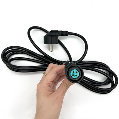 اختبار الجسيمات المغناطيسية بـ 110 فولت تيار متردد