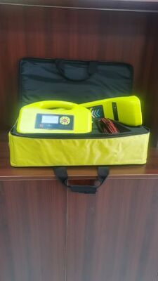 كاشف الأنابيب تحت الأرض يكتشف موقع الاتجاه وعمق الأنابيب تحت الأرض