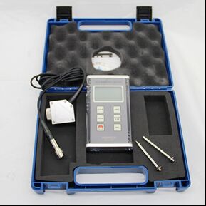 جهاز قياس الاهتزاز المحمول ثلاثي المحاور HG-6363 بمستشعر تسارع كهروإجهادي مع RS232 وبلوتوث لمراقبة الآلات