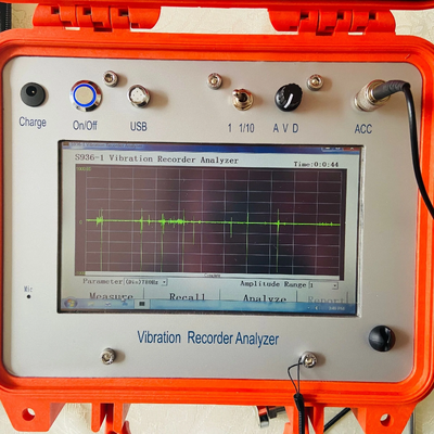 جهاز HG-S936L-1 محمول لتسجيل بيانات الاهتزاز 1Hz-200Hz جهاز اختبار الاهتزاز القناة الواحدة